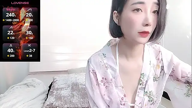 YIWA-2000 online show from 02/08/26, 12:14