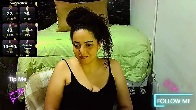 Snapshot of _naughty_milf chatting on 02/18/26, 04:21 naughty milf online show from 02/18/26, 04:21