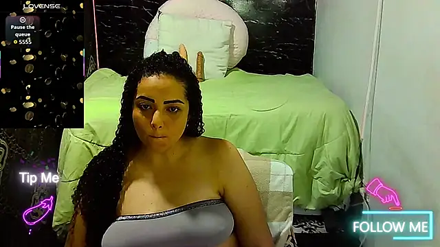  naughty milf online show from 04/12/26, 01:09