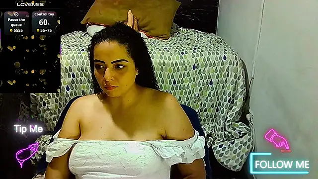 Snapshot of _naughty_milf chatting on 01/19/26, 04:27 naughty milf online show from 01/19/26, 04:27