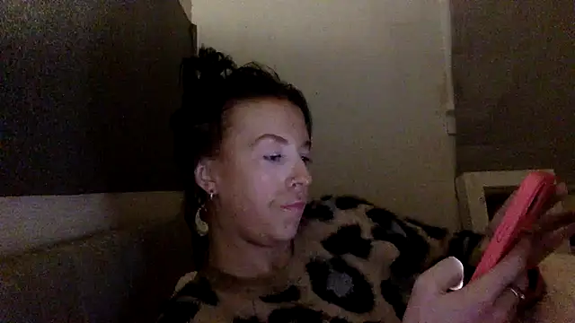 Snapshot of Bellababexox chatting on 07/06/26, 04:30 Bellababexox online show from 07/06/26, 04:30