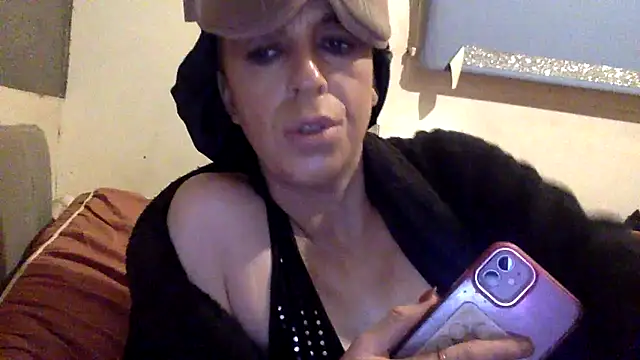 Bellababexox online show from 11/18/25, 06:00