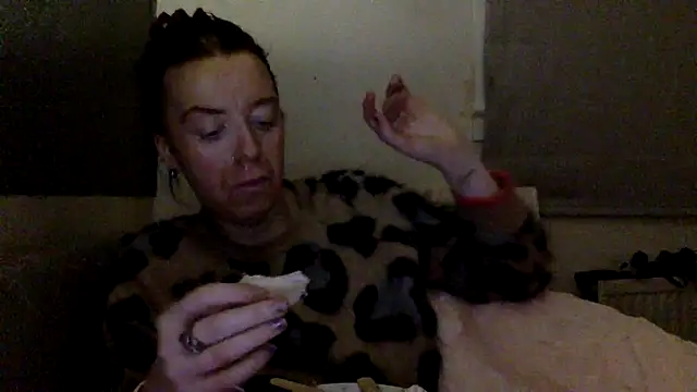 Snapshot of Bellababexox chatting on 07/04/26, 05:03 Bellababexox online show from 07/04/26, 05:03