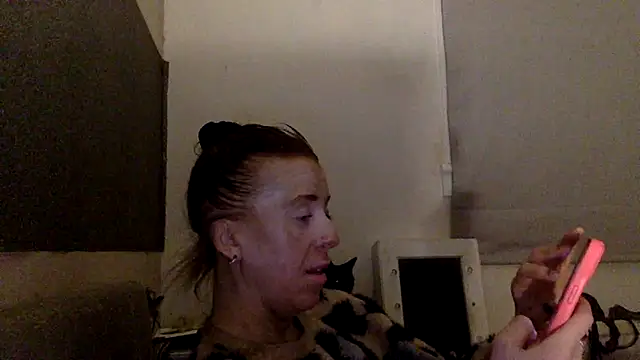 Snapshot of Bellababexox chatting on 06/25/26, 05:12 Bellababexox online show from 06/25/26, 05:12