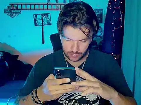 cortelioni massimo  online show from 11/05/25, 02:25