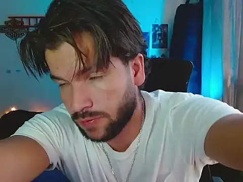 cortelioni massimo  online show from 10/24/25, 07:35