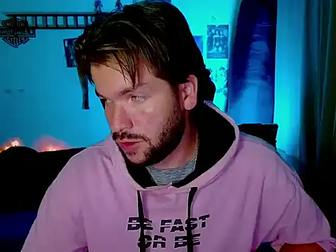 cortelioni massimo  online show from 10/30/25, 12:53