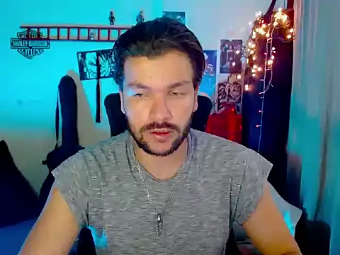 cortelioni massimo  online show from 11/20/25, 08:42