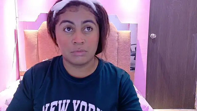 Snapshot of AndreaSweet2 chatting on 02/27/26, 08:08 AndreaSweet2 online show from 02/27/26, 08:08