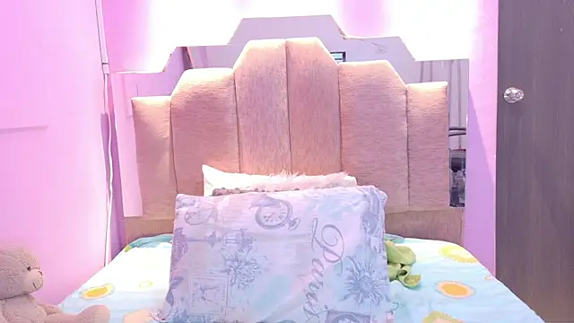 AndreaSweet2 online show from 04/27/26, 08:29