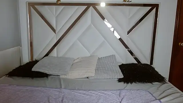 SophiaaLee online show from 01/10/26, 05:41