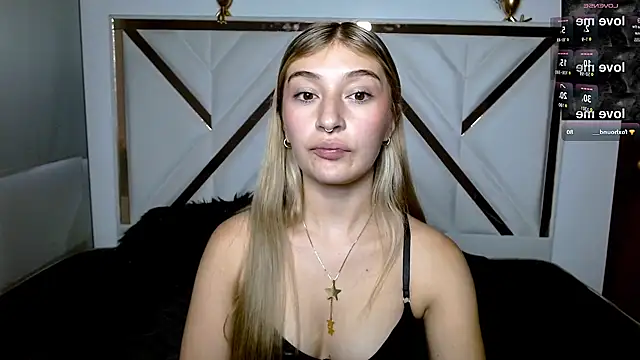 SophiaaLee online show from 02/13/26, 10:43