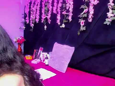 Nanis James online show from 02/24/26, 03:07