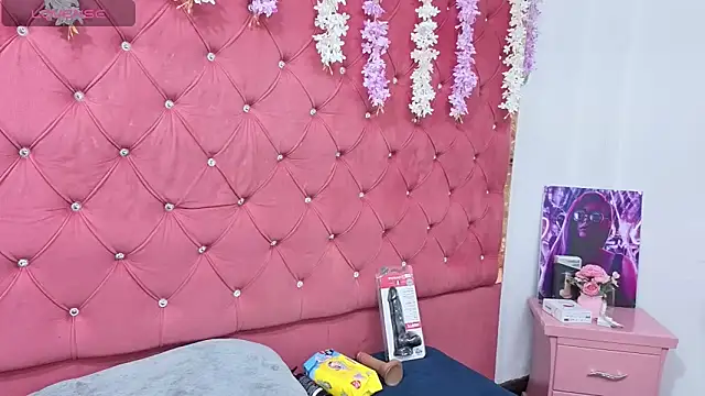 Nanis James online show from 09/09/25, 03:05