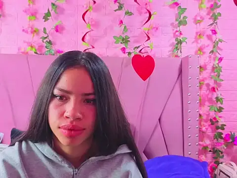 Nanis James online show from 09/21/25, 03:11