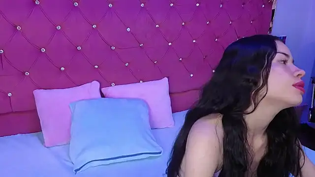 Nanis James online show from 10/29/25, 02:21