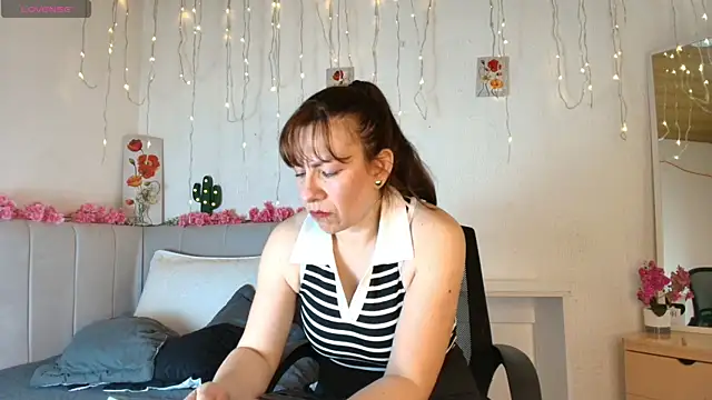 AmaraMoon  online show from 09/11/25, 08:09