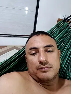 Geral Yeraldyn09 online show from 10/04/25, 01:40