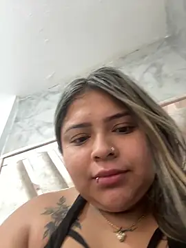 Snapshot of ashley-swift- chatting on 06/17/26, 09:52 ashley-swift- online show from 06/17/26, 09:52