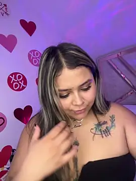 Snapshot of ashley-swift- chatting on 02/26/26, 05:18 ashley-swift- online show from 02/26/26, 05:18