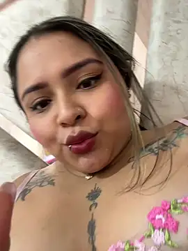 Snapshot of ashley-swift- chatting on 06/19/26, 10:10 ashley-swift- online show from 06/19/26, 10:10