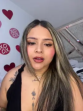 Snapshot of ashley-swift- chatting on 02/25/26, 07:19 ashley-swift- online show from 02/25/26, 07:19