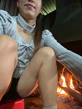 Huong-Ly online show from 11/19/25, 02:11