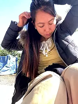 Huong-Ly online show from 01/12/26, 04:08