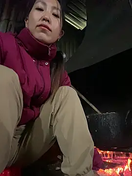 Huong-Ly online show from 02/03/26, 07:35