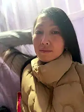 Huong-Ly online show from 01/15/26, 12:08