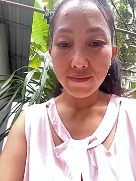 Huong-Ly online show from 09/22/25, 07:25