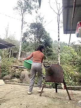 Huong-Ly online show from 02/07/26, 01:46