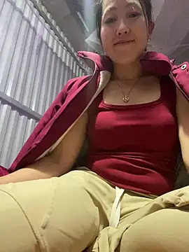 Huong-Ly online show from 02/17/26, 02:53