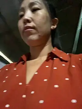 Huong-Ly online show from 10/01/25, 03:44