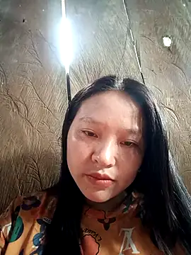 Snapshot of MuiNay chatting on 11/09/25, 03:54 MuiNay online show from 11/09/25, 03:54