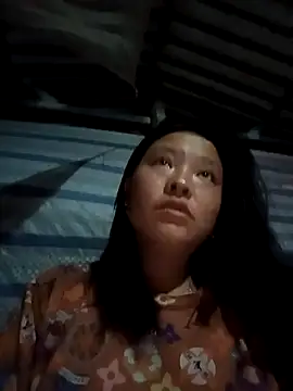 Snapshot of MuiNay chatting on 10/10/25, 10:32 MuiNay online show from 10/10/25, 10:32