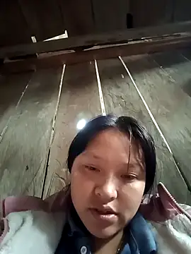 Snapshot of MuiNay chatting on 11/03/25, 03:45 MuiNay online show from 11/03/25, 03:45