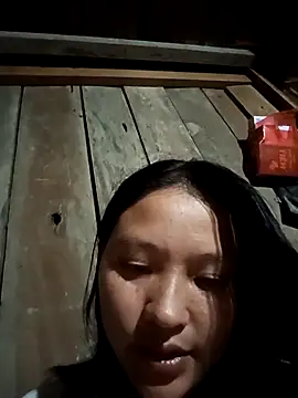 Snapshot of MuiNay chatting on 11/07/25, 11:26 MuiNay online show from 11/07/25, 11:26