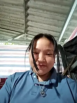 Snapshot of MuiNay chatting on 10/23/25, 11:36 MuiNay online show from 10/23/25, 11:36