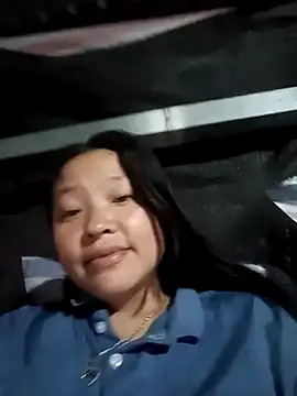 Snapshot of MuiNay chatting on 11/03/25, 10:24 MuiNay online show from 11/03/25, 10:24