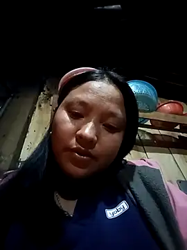 Snapshot of MuiNay chatting on 11/29/25, 10:26 MuiNay online show from 11/29/25, 10:26