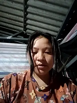 Snapshot of MuiNay chatting on 11/05/25, 06:00 MuiNay online show from 11/05/25, 06:00