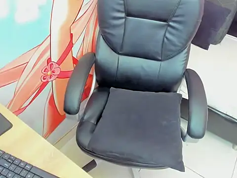 StarletTays online show from 10/31/25, 10:38