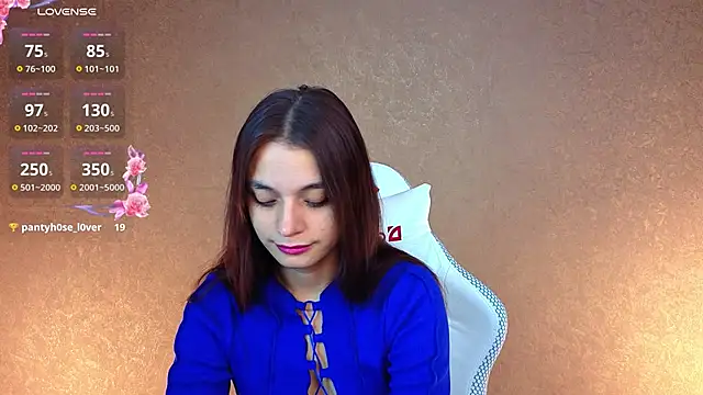 Leila Hefner online show from 09/26/25, 02:51