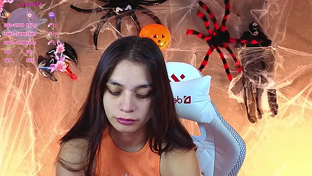 Leila Hefner online show from 10/22/25, 02:22