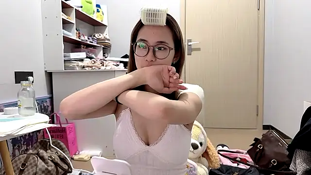 Ann-cookie online show from 03/11/26, 04:34