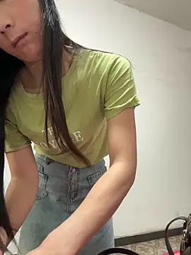 crhong666 online show from 09/08/25, 11:26