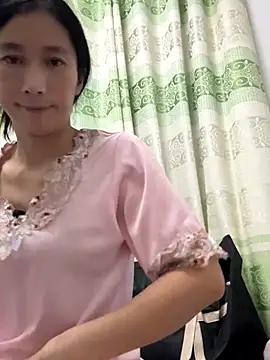 crhong666 online show from 09/13/25, 01:44