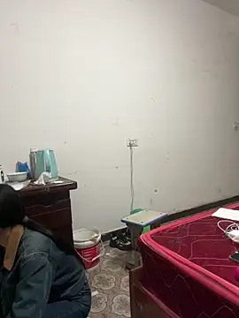 Snapshot of crhong666 chatting on 11/09/25, 12:14 crhong666 online show from 11/09/25, 12:14