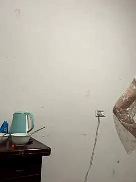 Snapshot of crhong666 chatting on 10/31/25, 11:44 crhong666 online show from 10/31/25, 11:44